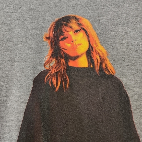 Taylor Swift Reputation Tee XL - Picture 4 of 6